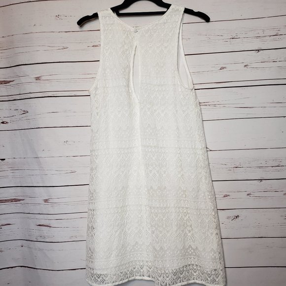 Pins and Needles Sleeveless Lace Dress - Picture 8 of 10